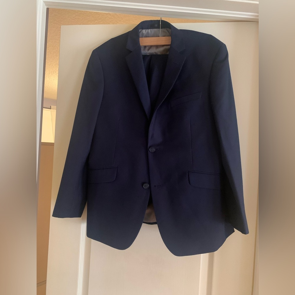 FREE pocket square with purchase Men’s  navy 2 piece slim fit suit